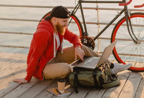 How to Stay Productive While Traveling: Tips for Busy Professionals