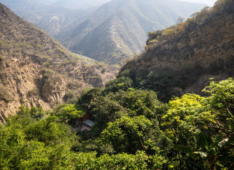 Hidalgo Natural Wonders - Tolantongo Grutas and Diverse Landscapes