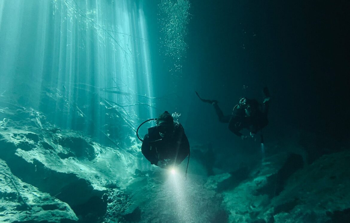 pexels-photo-10845801 Scuba divers underwater